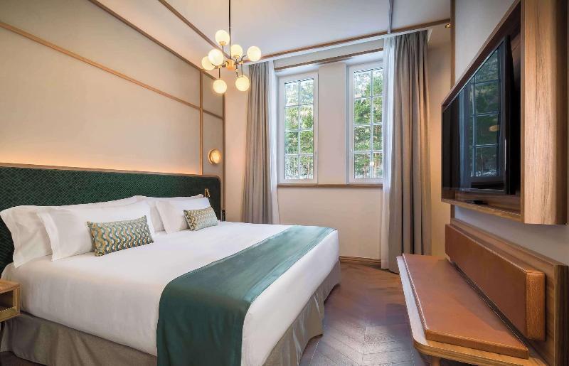 Canfranc Estacion Royal Hideaway Hotel Екстериор снимка